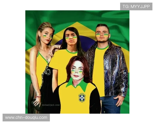 杰克逊身着休闲装现身啤酒节，与球迷简短互动