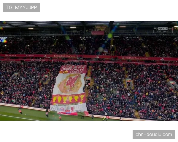 球迷文化观察：勒沃库森球迷计划在客场对阵巴黎时，用巨型TIFO致敬俱乐部历史